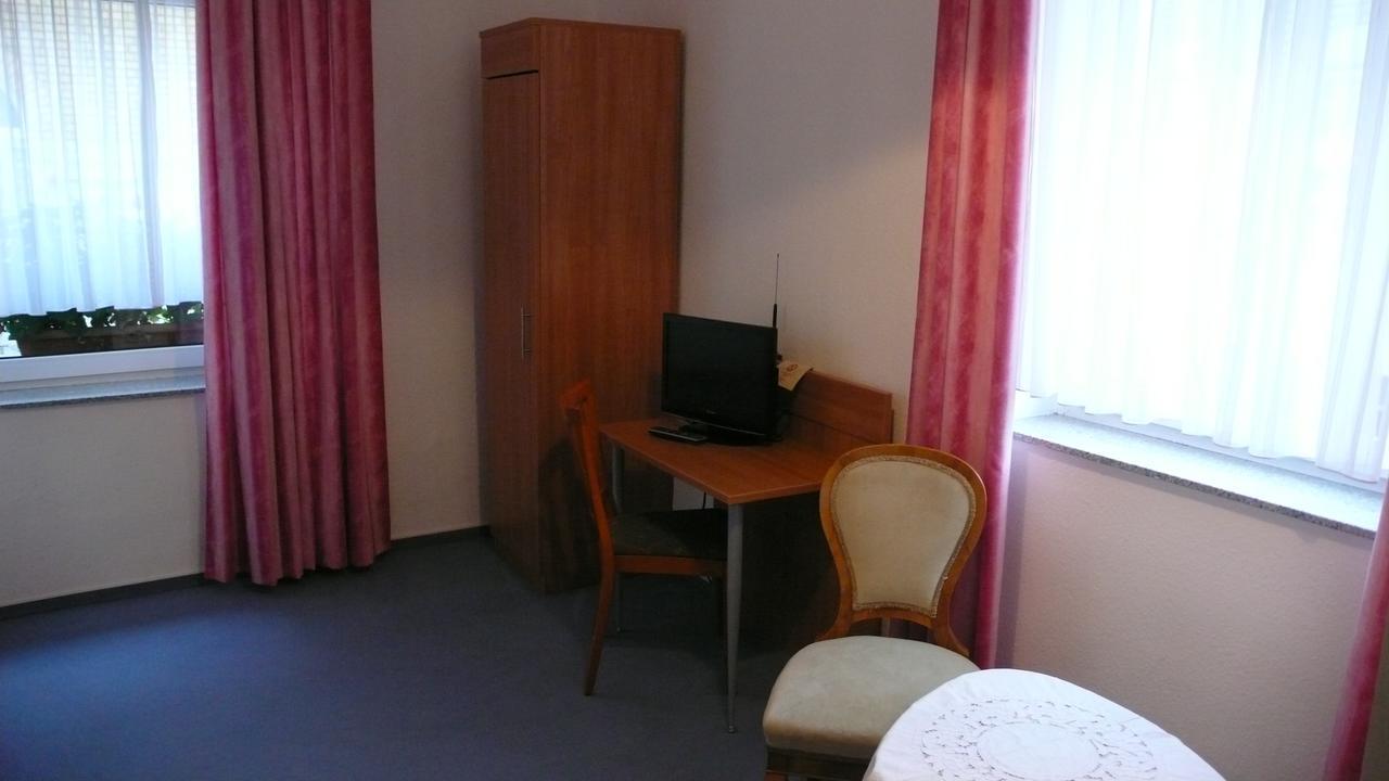 Storyhotel Bergischer Hof Koenigswinter Room photo