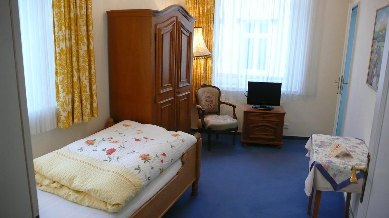 Storyhotel Bergischer Hof Koenigswinter Room photo